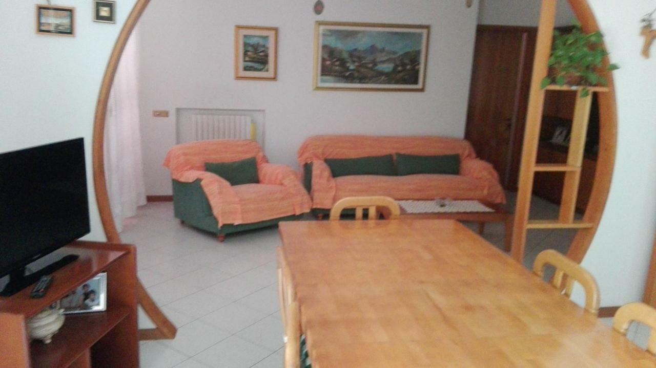 Apartamento Country House Bike Friendly Famiglia Belleggia Porto SantʼElpidio Exterior foto